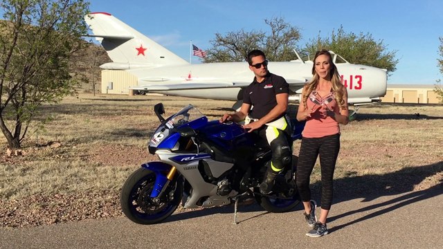 Arm Pump: Jenn and Chris Peris Stretch It Out