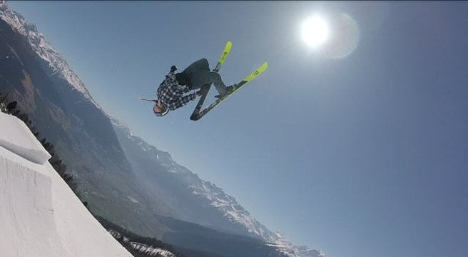 Drone Racers VS Skiers | 9 Royals 2017 | Skuff TV Snow