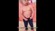 Pas facile de rentrer dans un jean Skinny, même pour un bébé! Trop mignon