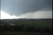 Filmer une tornade.. et vomir en même temps de peur !