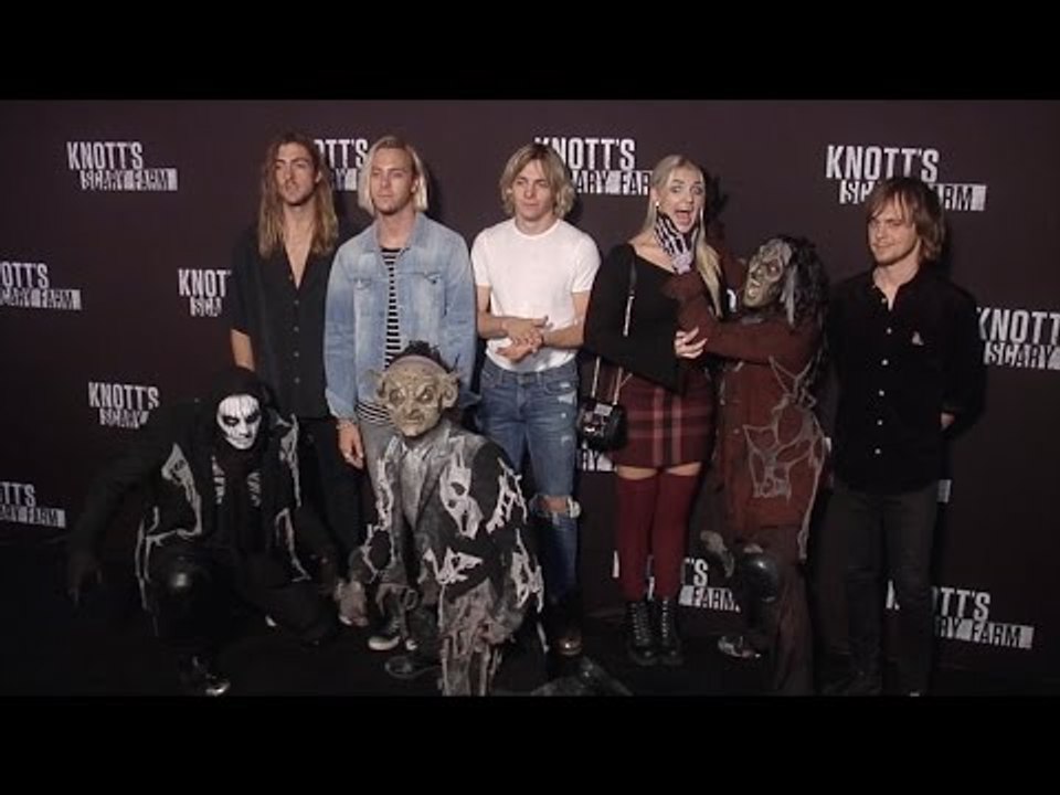 R5, Ross, Riker, Rocky, Rydel, Ellington "Knotts Scary Farm 2016" Black Carpet