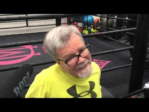 Freddie Roach reacts to the Canelo Alvarez vs Amir Khan fight