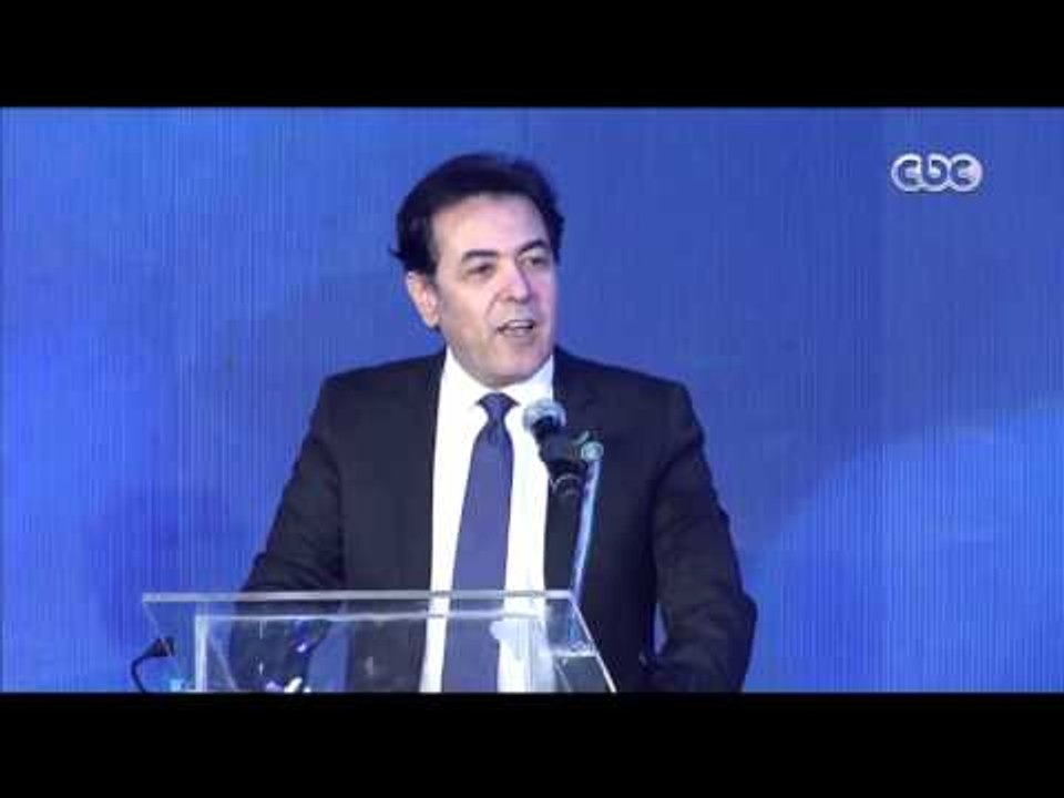 خيري رمضان يكرم الفنان  “يحيى الفخراني” في حفل مرور 5 سنوات على سي بي سي