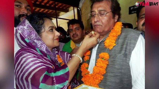 Vinod Khanna wife Kavita Khanna breaks silence on actor's viral photo | FilmiBeat