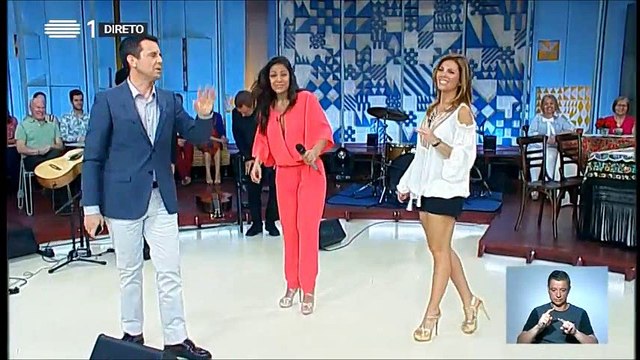 Sónia Araújo Mostra as suas belas pernas em «A Praça»