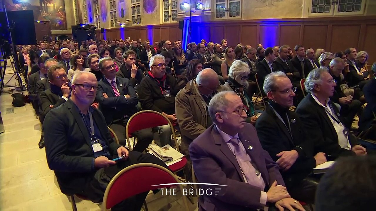Conference de presse aux Invalides