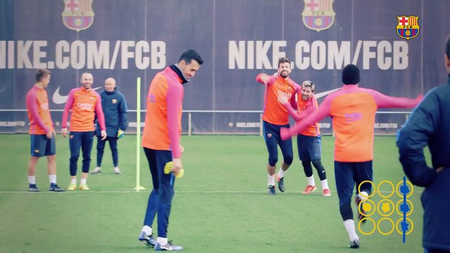Tic-tac-toe- Messi, Piqué & Neymar vs Iniesta, Sergio & Denis - YouTube