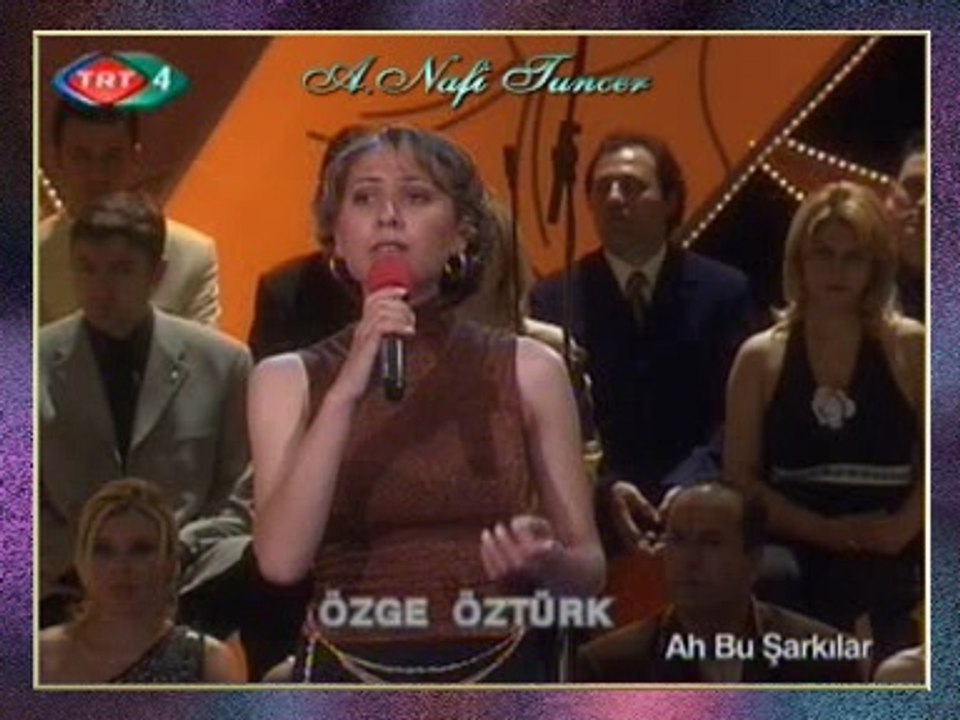 Özge ÖZTÜRK - Anladım Sevmeyeceksin Beni Sen Nazlı Çiçek