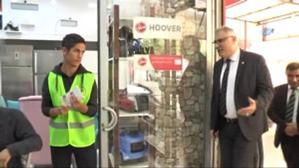 Milletvekili Yüksel, 2 Saatte 5 Kilometre Yol Yürüdü