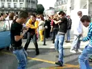 Rassemblement tecktonik à Nantes