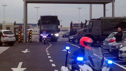 Arrivée sous haute tension des joueurs de Man U à Bruxelles