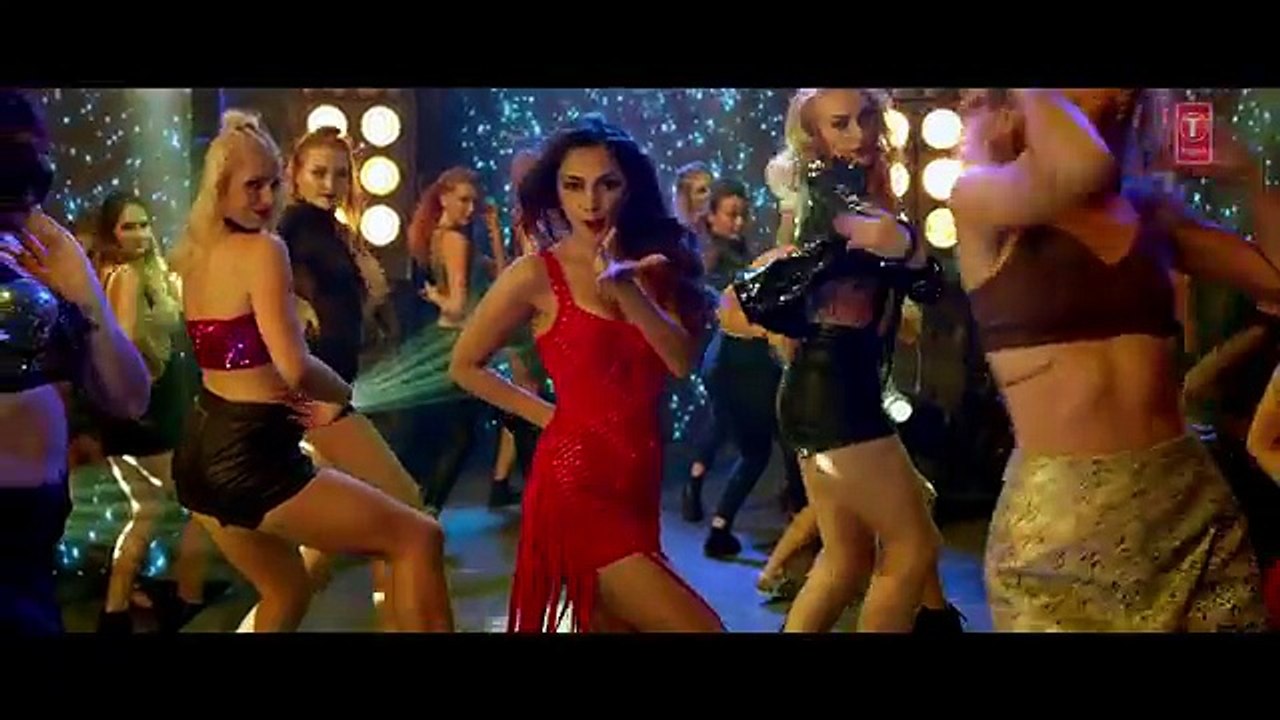 Cheez Badi  Full Video - Machine - Mustafa & Kiara Advani - Udit Narayan & Neha Kakkar