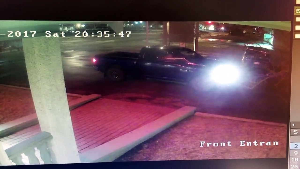 Cet homme se fait percuter violemment par une biche