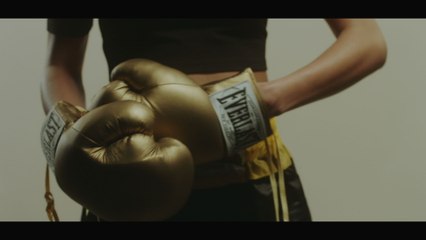 Lauren Aquilina - Kicks