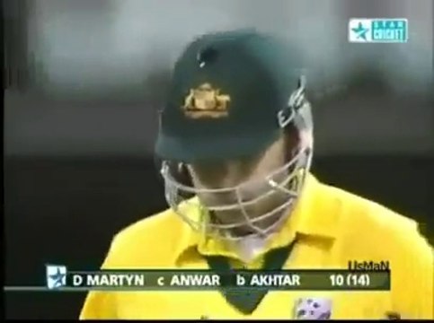 SHOAIB AKHTAR RIPPING THROUGH AUSTRALIAN BATTING LINE UP