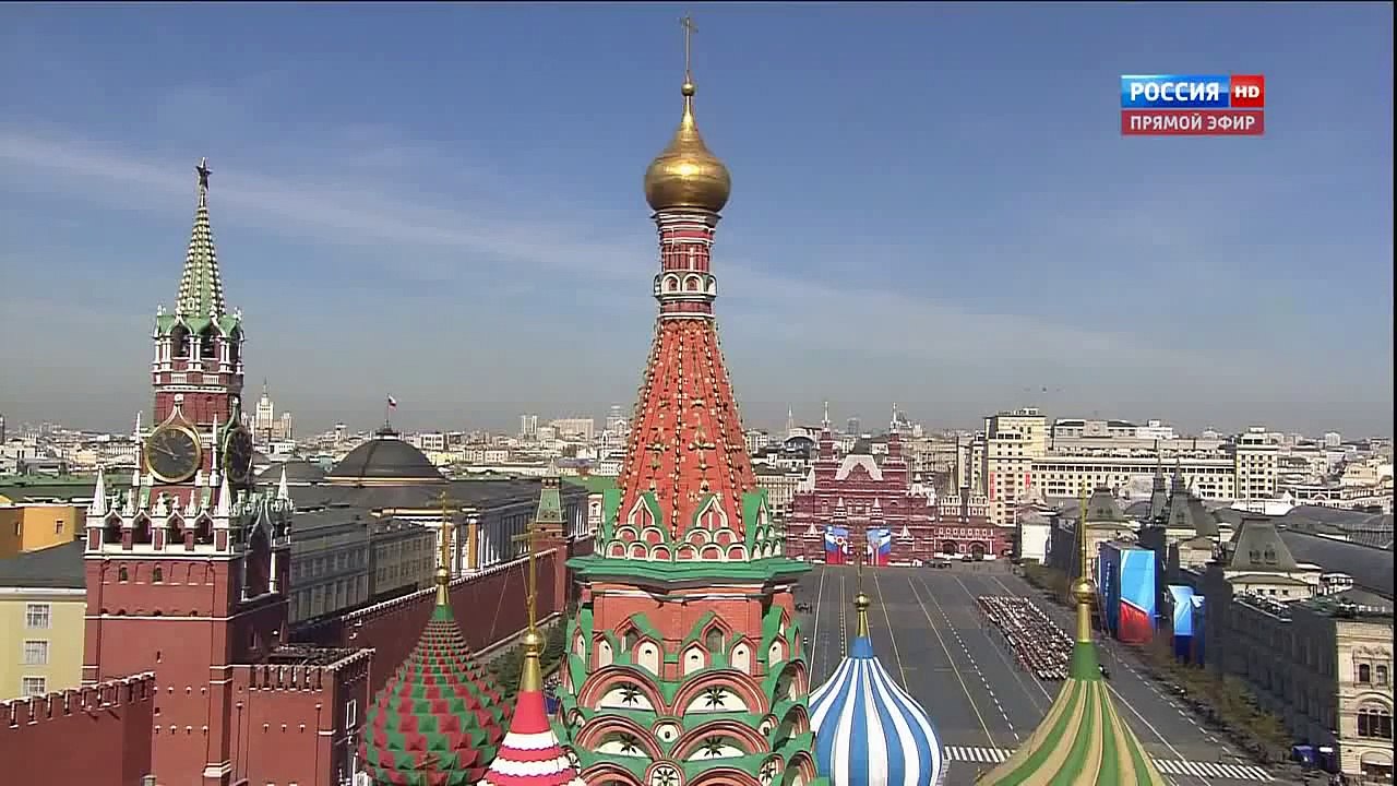 AIR SHOW Over Red Square Moscow Russia - AMAIZING FLYING FORMATIONS