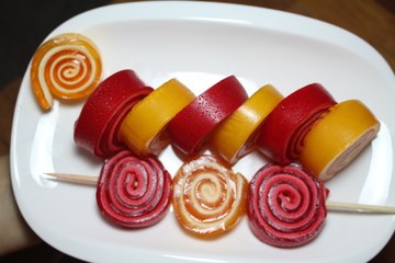 Rollitos de gelatina  Piruletas de gominola con malvaviscos