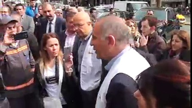 Tekin O bilbordlara, megabordlara kaç para ödendiğinin sonuna kadar takipçisi olacağız