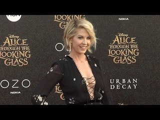 Jenna Elfman "Alice Through the Looking Glass" Premiere Red Carpet