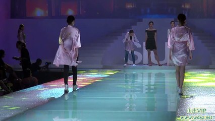 2016深圳内衣展唯美性感黑白模特内衣走秀 03