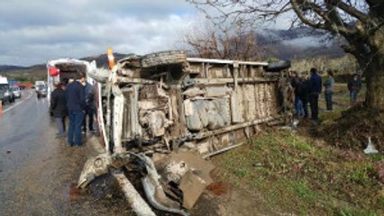 Öğrenci Servisi Devrildi: 16 Yaralı (2)