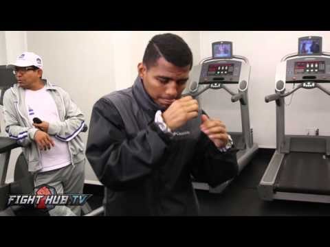 Roman Chocolatito Gonzalez light morning workout days away from brian viloria fight