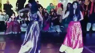 Best Mehandi Dance By bride's Friends