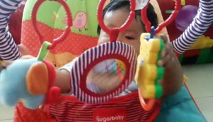 Terapi Bayi Dengan Mainan
