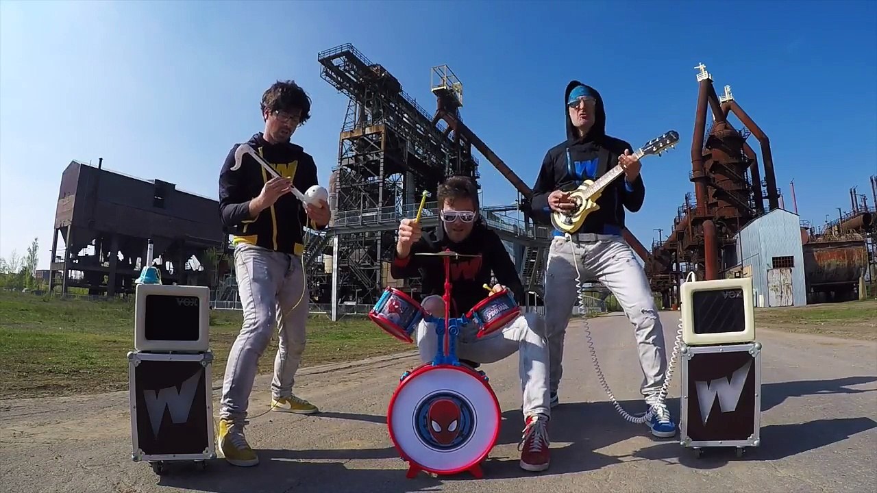 Ils reprennent du Rage Against The Machine avec des instruments pour enfant