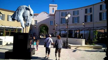 Le village des marques est ouvert