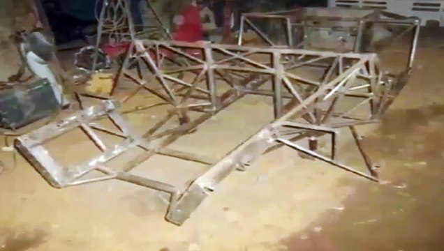 Il n’avait pas les moyens de s’offrir une Lamborghini, alors il se la construit lui-même !