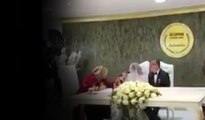 Gelin nikah masasında bile 'Evet' demedi, salondan alkışlar yükseldi