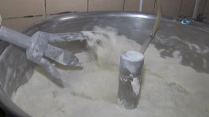 Yok Böyle Ekmek...3 Metre Boyunda, 20 Kilo Ağırlığında Balina Ekmek İlgi Odağı Oldu