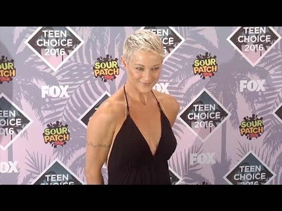 Teri Polo Teen Choice Awards 2016 Green Carpet