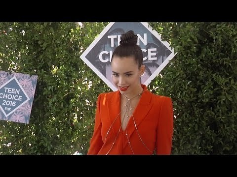 Sofia Carson Teen Choice Awards 2016 Green Carpet