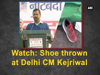 Download Video: Arvind Kejriwal Rohtak Rally:  Shoe thrown at Delhi CM | Oneindia News