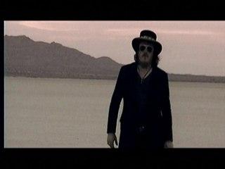 Zucchero - E' Delicato (Videoclip)