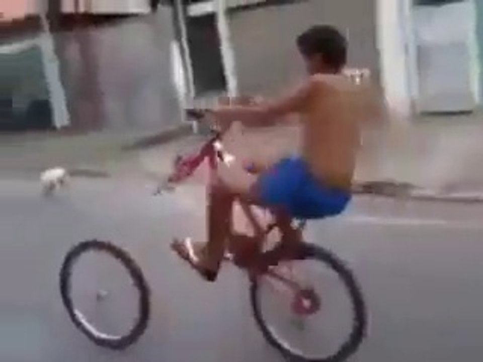 Bisikletle Ön Kaldıran Çocuğun Hazin Sonu