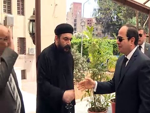 الرئيس السيسي يزور البابا تواضروس فى الكاتدرائية لتقديم واجب العزاء