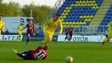 Kovacs Istvan breaks hand Gyirmot vs Videoton 12/4/20174