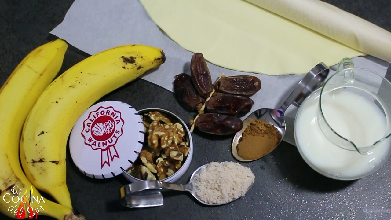 Trenza de hojaldre con nueces, plátano y dátiles