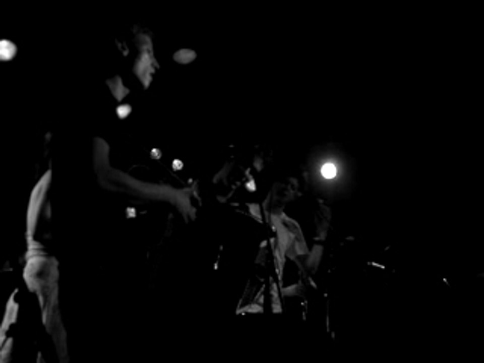 04 Beirut - Forks and Knives (La Fete)