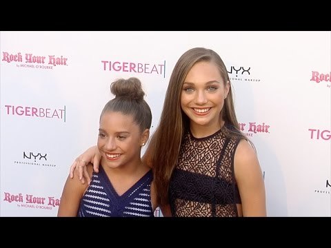 Maddie Ziegler & Mackenzie Ziegler TigerBeat Teen Choice Awards Pre-Party Bash
