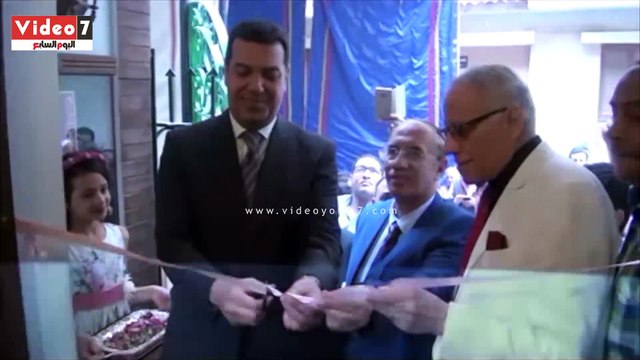 محافظ أسيوط يفتتح المهرجان الثقافى الفنى السابع بمعرض الفنان سعد زغلول