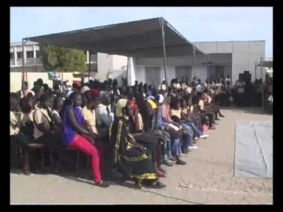 Autorités et élèves condamnent l'agression du professeur de Mathématique du lycée Faidharbe