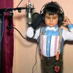 کیا ٹیلنٹ ھے اس بچے کا، بہت پیاری آواز