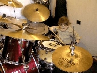 BABY DRUMMER