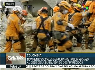 Rechazan colombianos suspensión de la búsqueda de víctimas en Mocoa