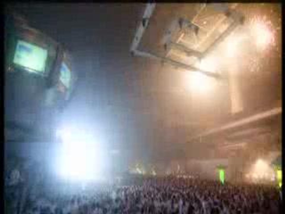 Sensation White 2004