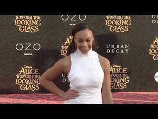 Nia Sioux Frazier "Alice Through the Looking Glass" Premiere Red Carpet #DanceMoms